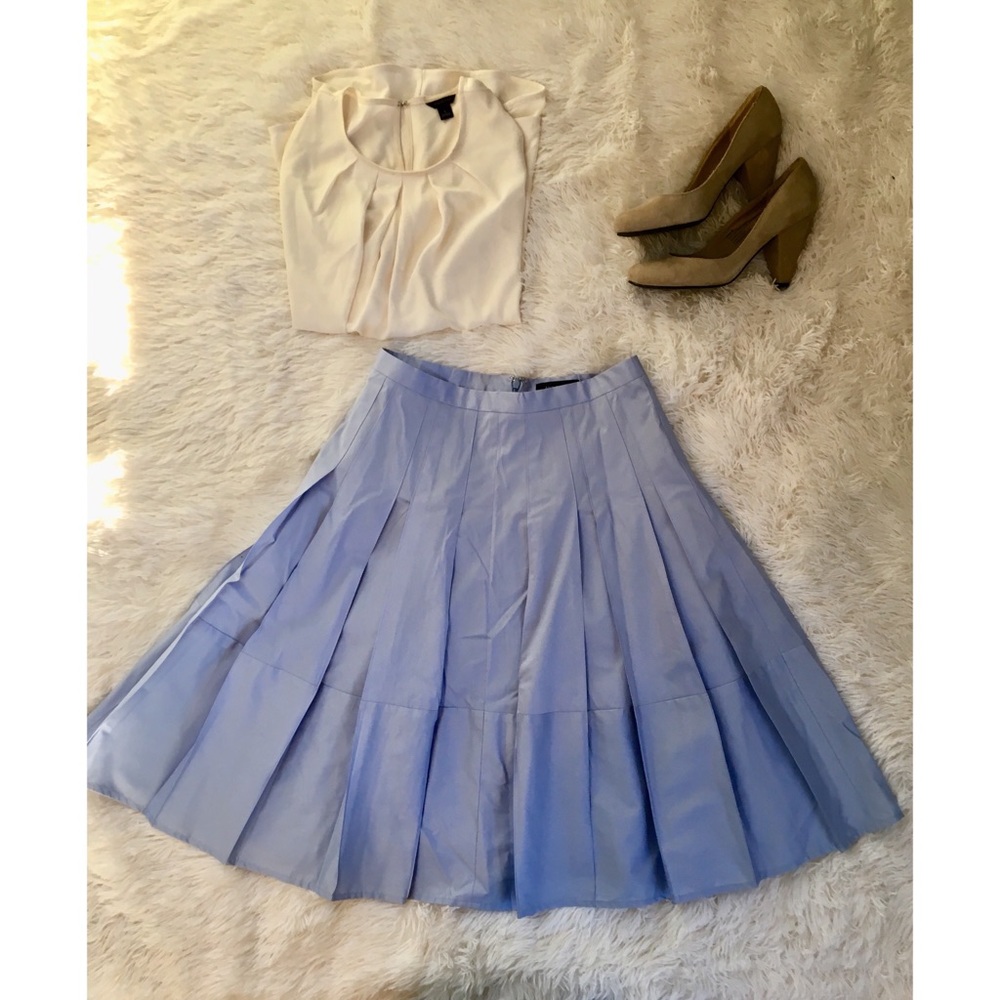 NWT Ann Taylor Pleated Poplin Skirt